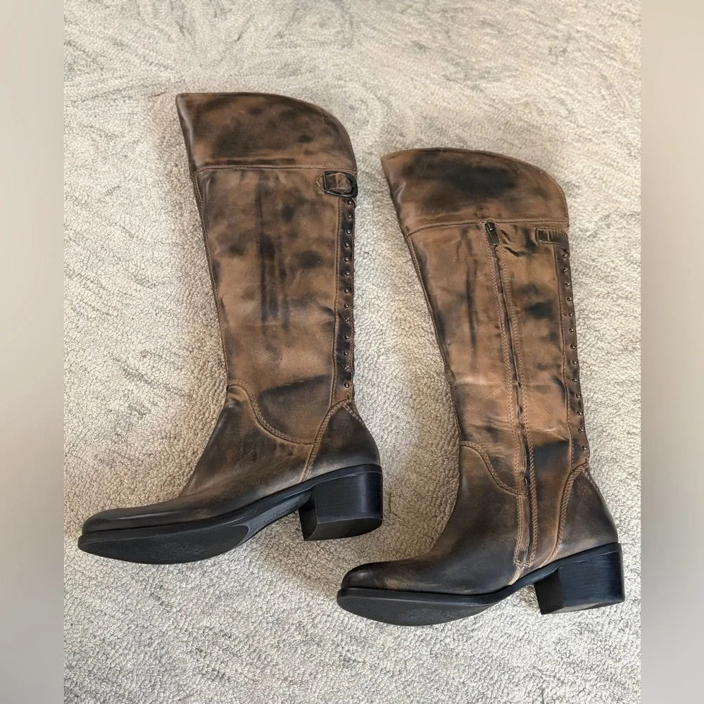 Vince Camuto NWOT Distressed Studded Leather Knee High Boots 11B